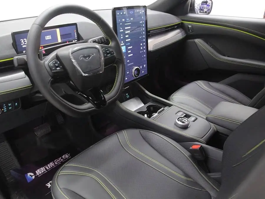 فورد موستنج 2024 طراز ماخ-إي (مدى طويل)