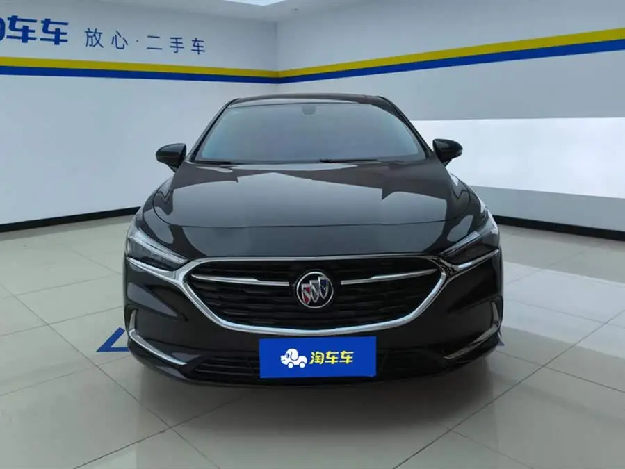 بويك لاكروس 2022 552T الفاخرة