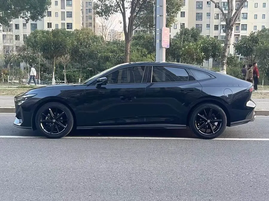 Changan UNI-V 2023 1.5T Deluxe