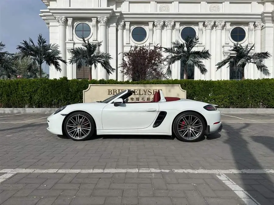 Porsche 718 2020 Model Boxster 2.0T