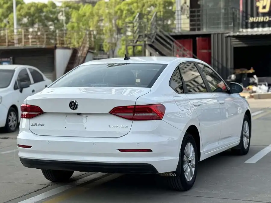 Lavida 2019 1.5L Automatic Stylish Version National VI