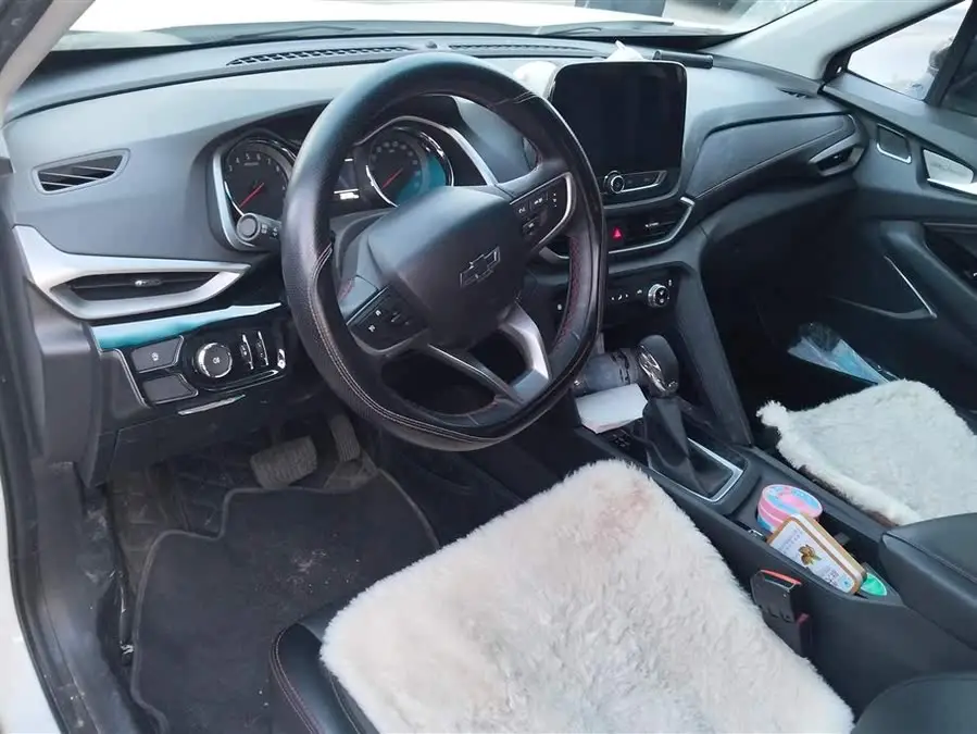 Wuling 2020 Model Light Hybrid Redline 530T Automatic Enjoy Version (5+2 Seater)