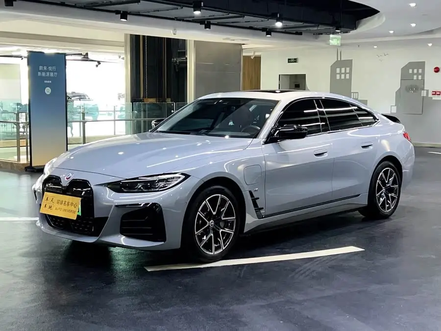 BMW i4 2023 eDrive35