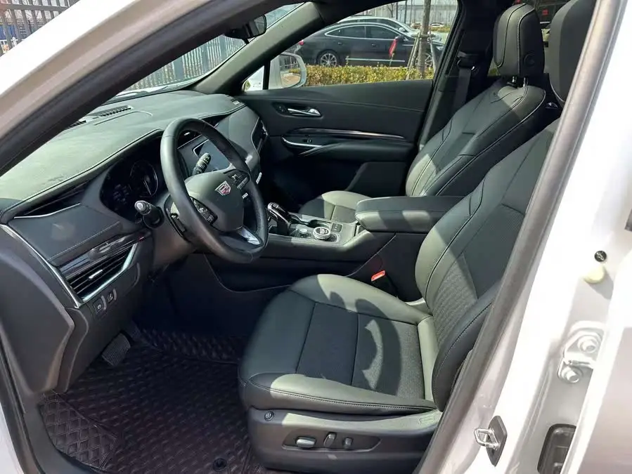 Cadillac XT4 2021 28T FWD Technical Package