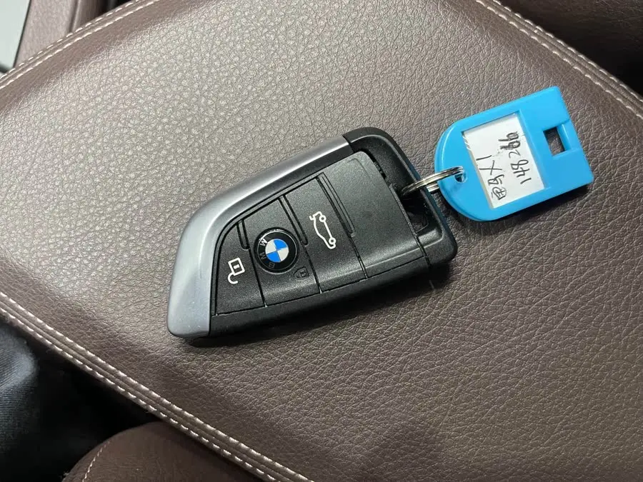 2021 BMW X1 sDrive25Li Leading Edition