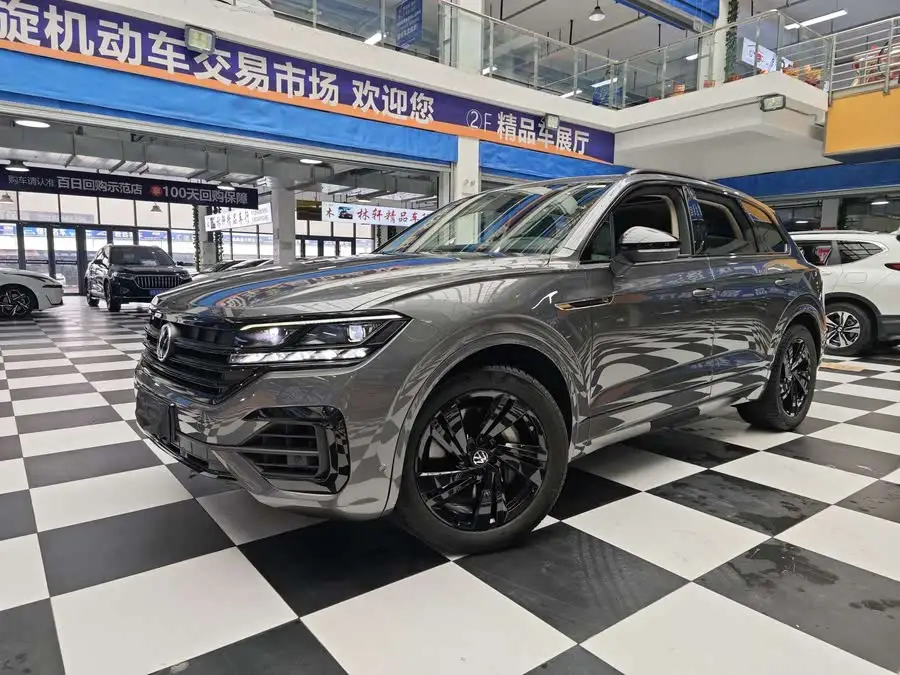 Touareg 2023 3.0 TSI R-Line Black Sports Package