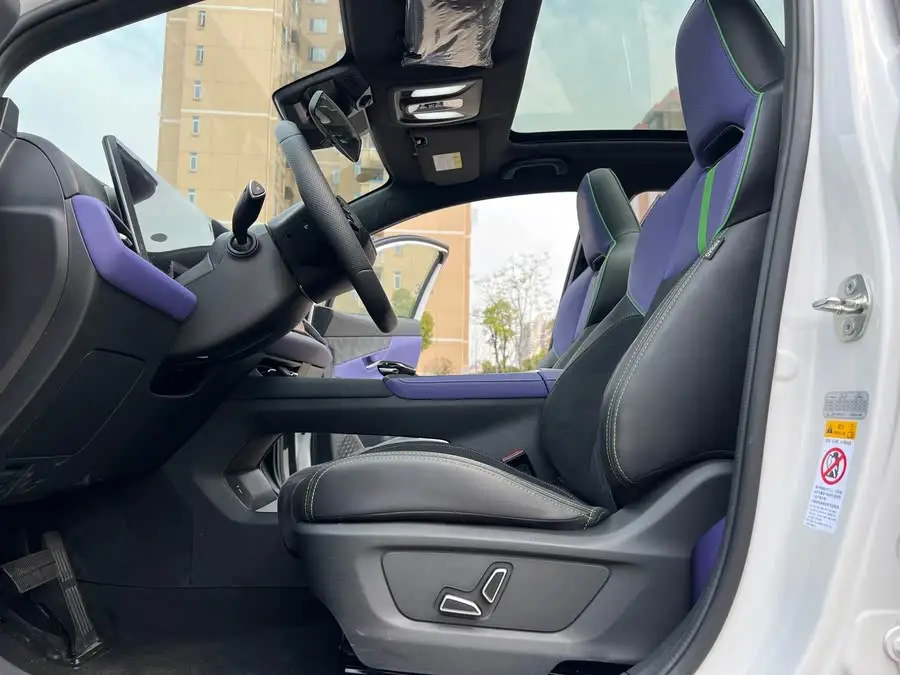 شانغن UNI-T 2023 الجيل الثاني 1.5T النسخة الرياضية الفاخرة