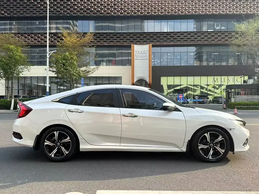 Civic 2019 220TURBO CVT Sport Version National V