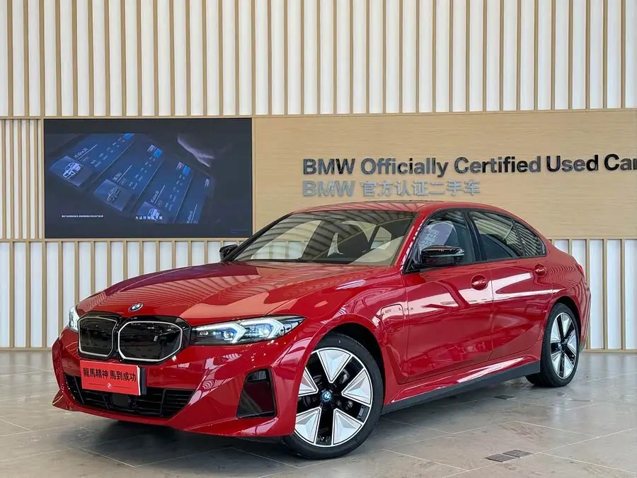 بي إم دبليو i3 2023 eDrive 40 L حزمة الرياضة الليلية