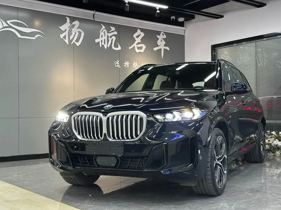 بي إم دبليو X5 2023 xDrive 40Li طراز فاخر M حزمة الرياضة الليلية