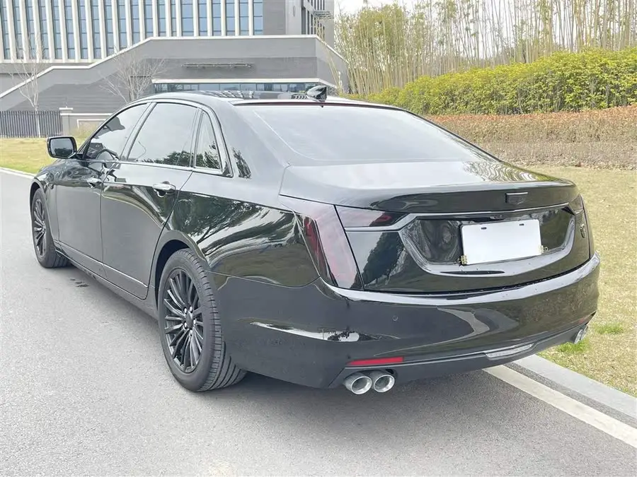 كاديلاك CT6 2022 28T الفاخرة