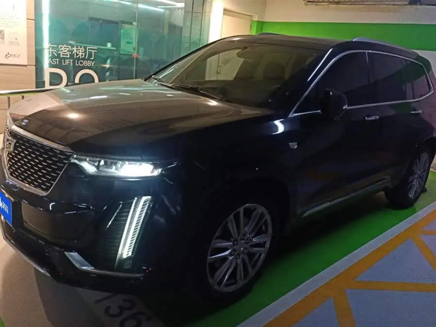 كاديلاك XT6 موديل 2021 2.0T ستة مقاعد دفع ثنائي فاخر