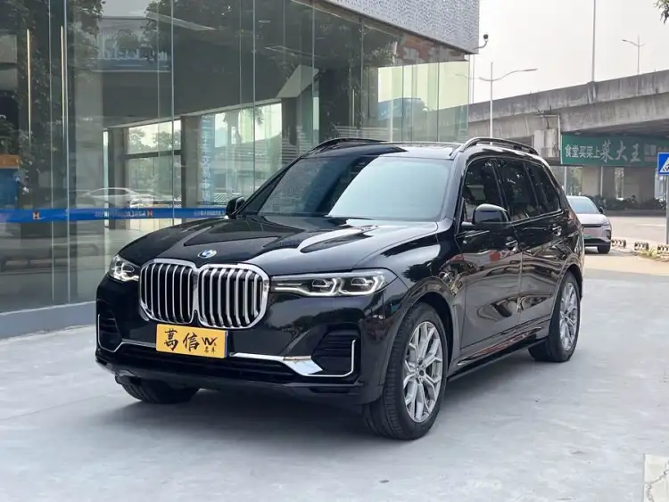 BMW X7 2021 xDrive40i Luxury Package