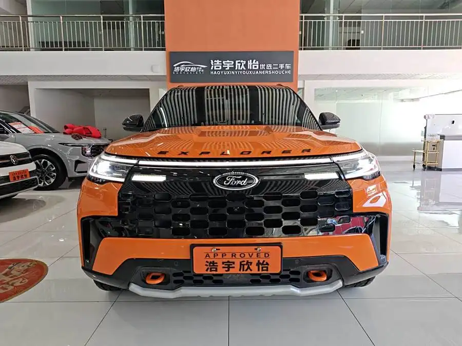 مستكشف 2023 EcoBoost 285 إصدار قمة كونلون 7 مقاعد