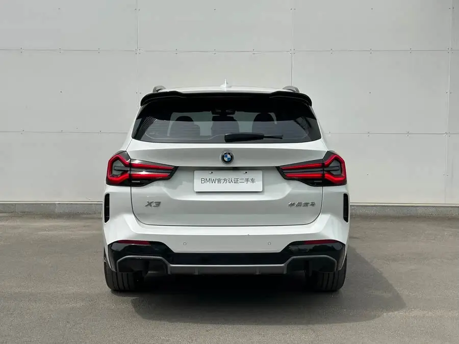 BMW iX3 2024 Leading Model