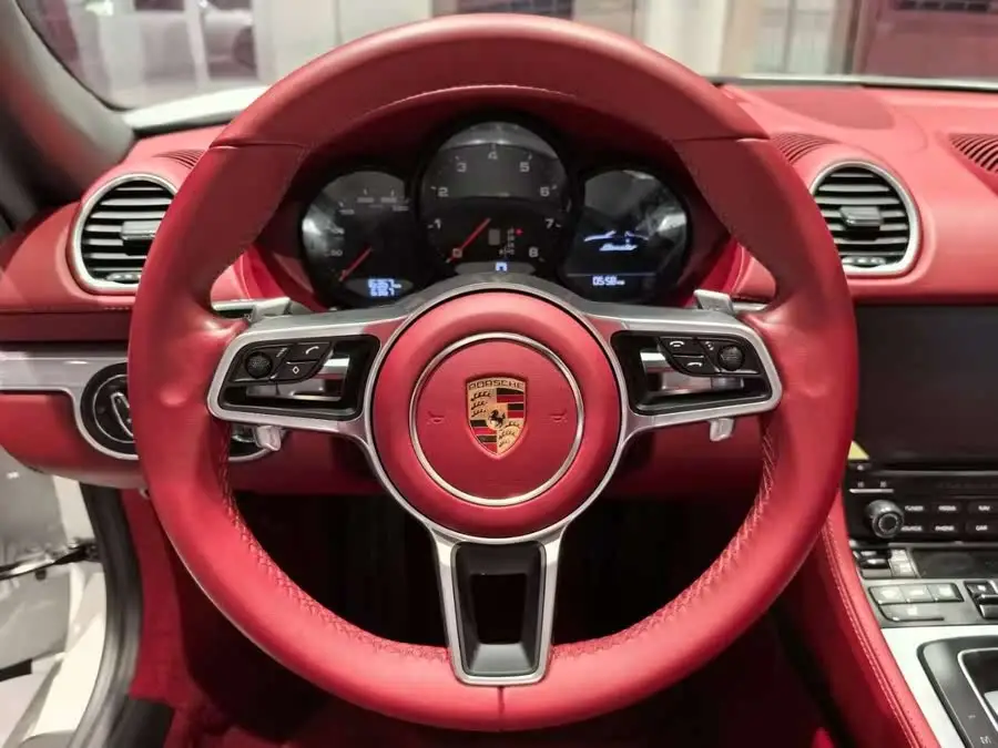 Porsche 718 Boxster 2.0T 2022