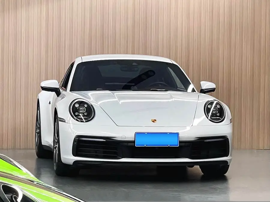 بورش 911 2023 كاريرا 3.0T