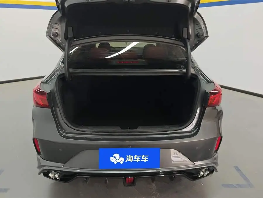 إيدونغ 2022 بلس بلو ويل NE 1.4T GDI DCT النسخة المتميزة