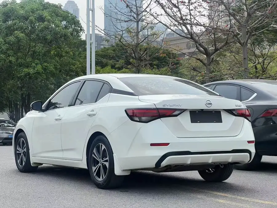 2021 نيسان سيلفي 1.6 لتر XL CVT إصدار الاستمتاع