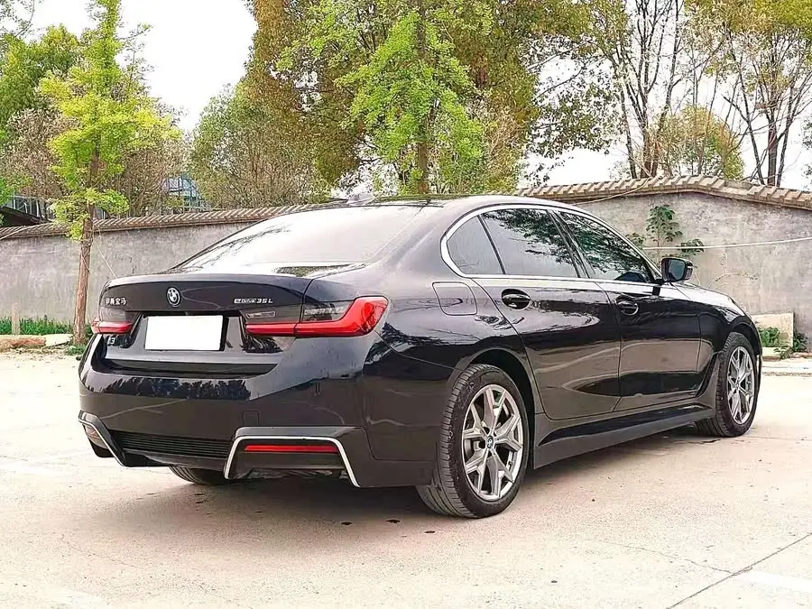 بي إم دبليو i3 2024 eDrive 35 L