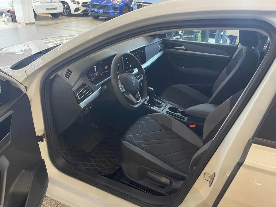 Lamando 2023 Model Facelift 1.5L Automatic Delight Edition