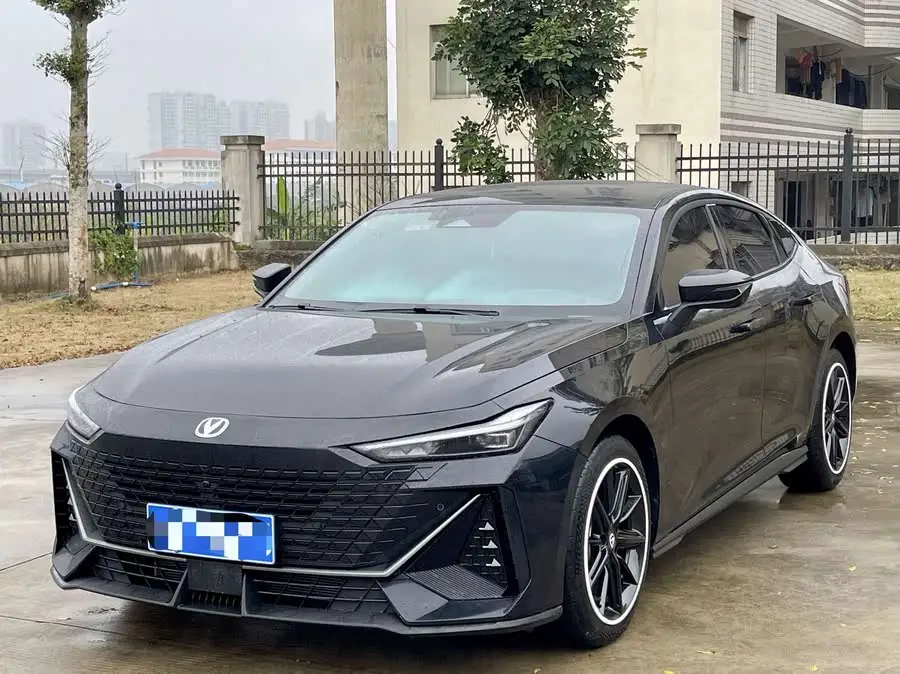 Changan UNI-V 2023 1.5T Premium