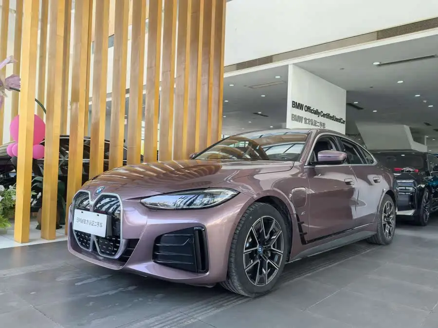 BMW i4 2023 eDrive35