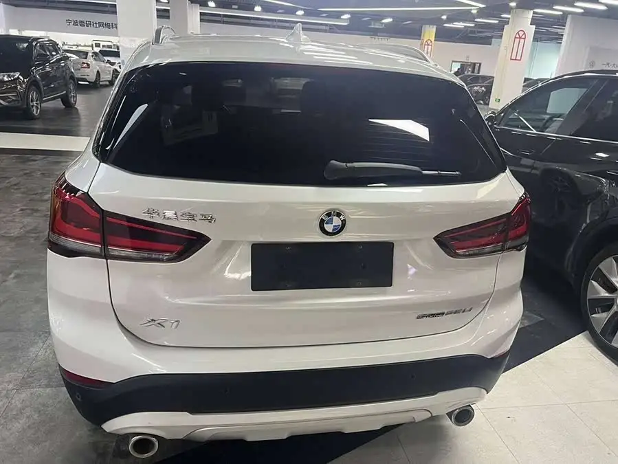 BMW X1 2022 sDrive25Li Leading Edition