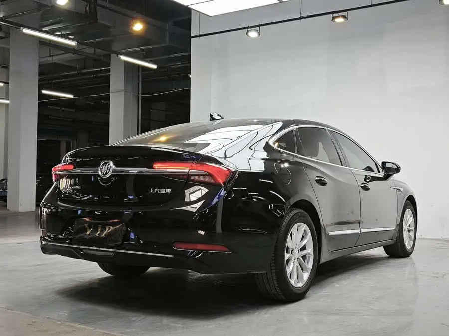 بيوك لاكروس 2021 552T فاخرة