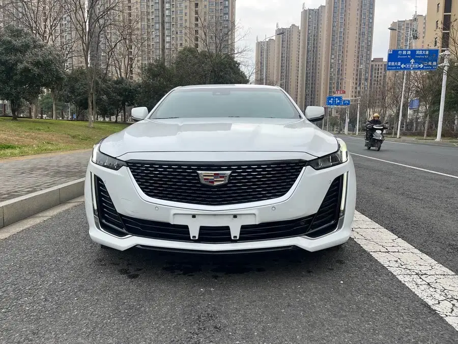 كاديلاك CT5 2022 28T بريميوم