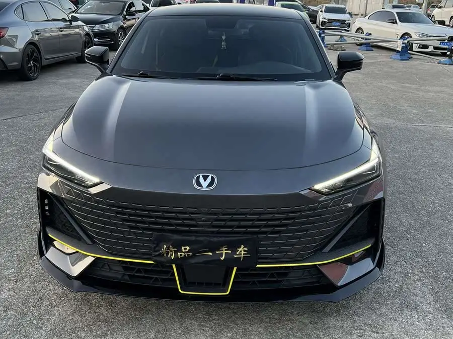 Changan UNI-V 2022 1.5T Sport Edition