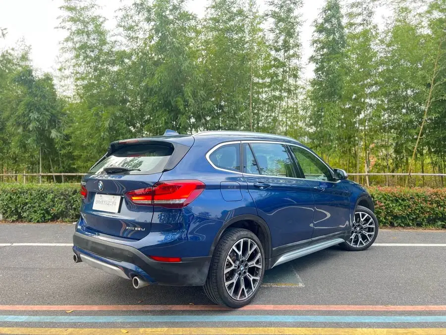 بي إم دبليو X1 2022 xDrive25Li المتميزة