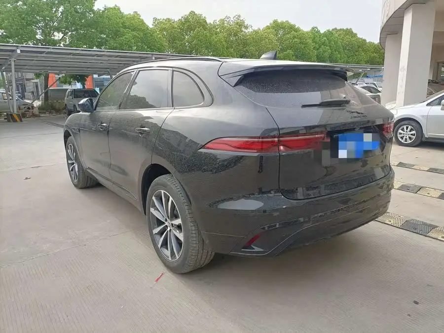 Jaguar F-PACE 2024 P250 R-Dynamic SE