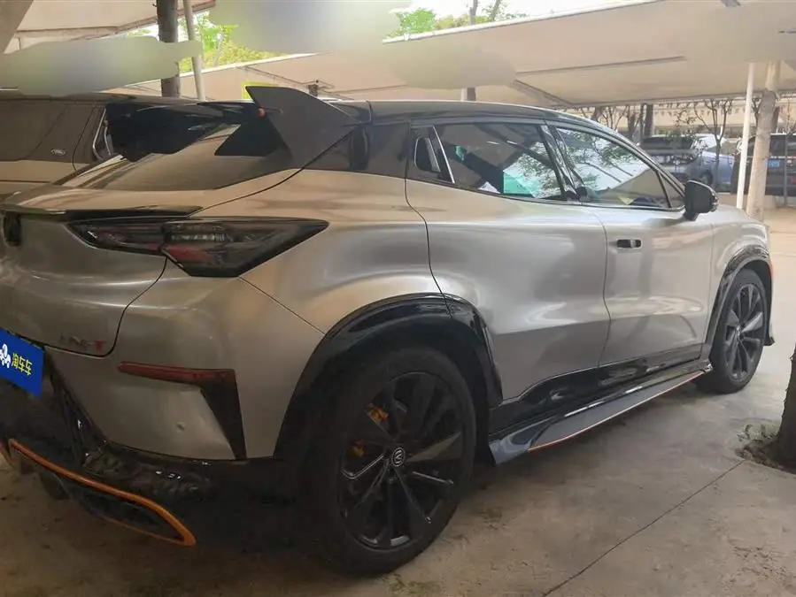 شانجان UNI-T 2022 2.0T النسخة الرياضية المتميزة