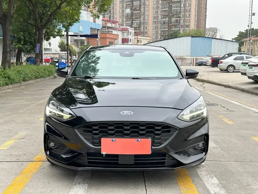 2020 فورد فوكس 2.0 إيكو بوست 180 أوتوماتيكي ST لاين