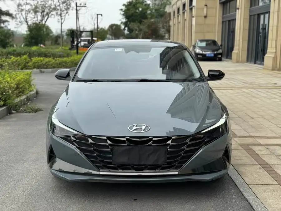 إلنترا 2021 1.5 لتر CVT LUX