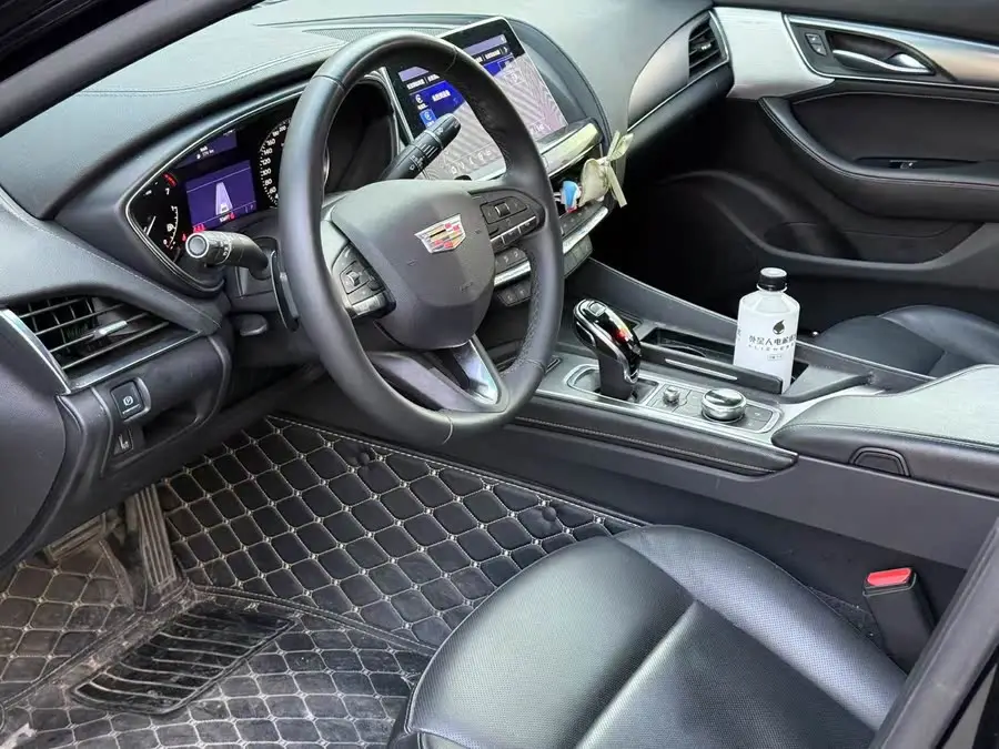 كاديلاك CT5 2022 28T فاخرة