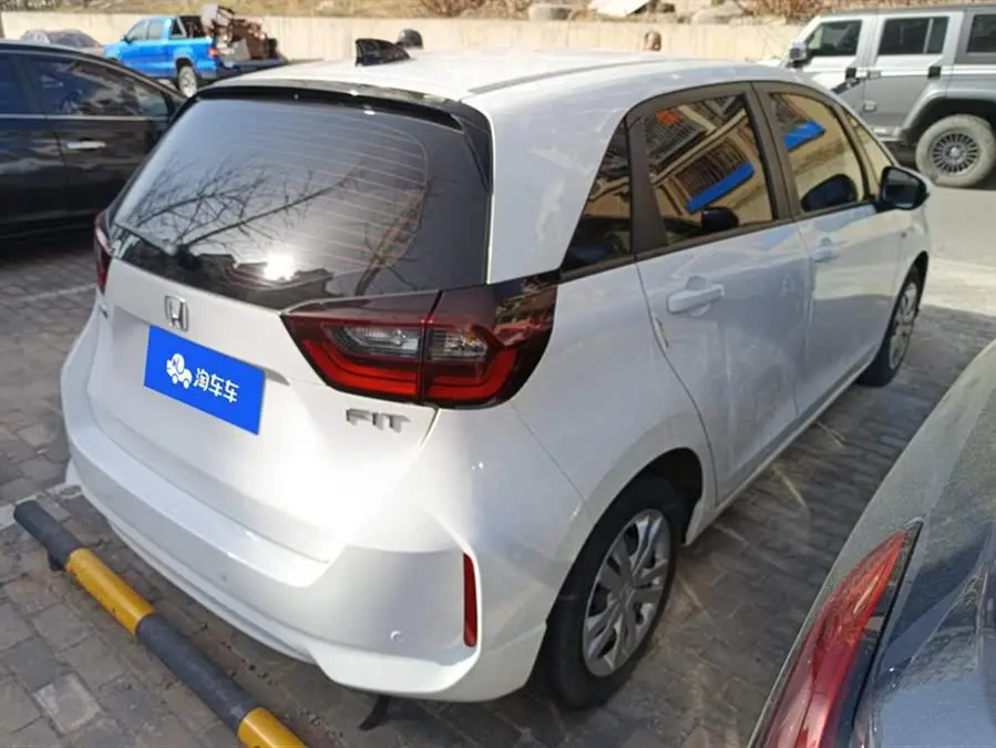 فيت 2021 1.5L CVT إصدار التمتع بالموجة