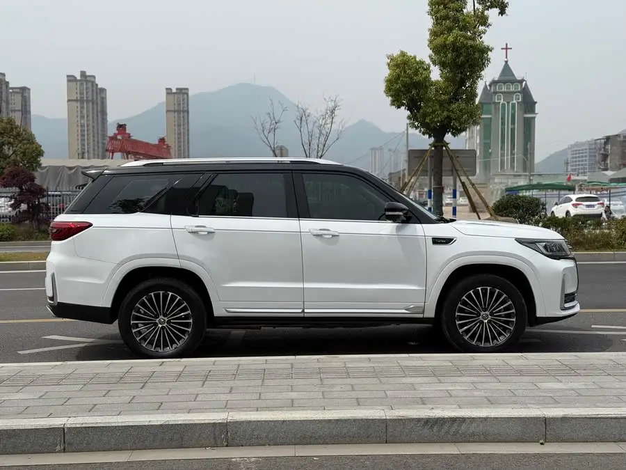 شانجان CS95 2019 2.0T فئة الرفاهية ذات الدفع الثنائي