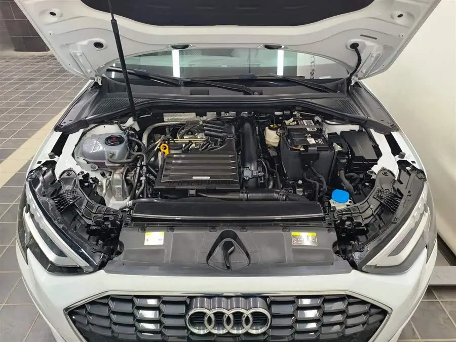 أودي A3 2022 A3L ليموزين 35 TFSI النسخة الرياضية المتقدمة