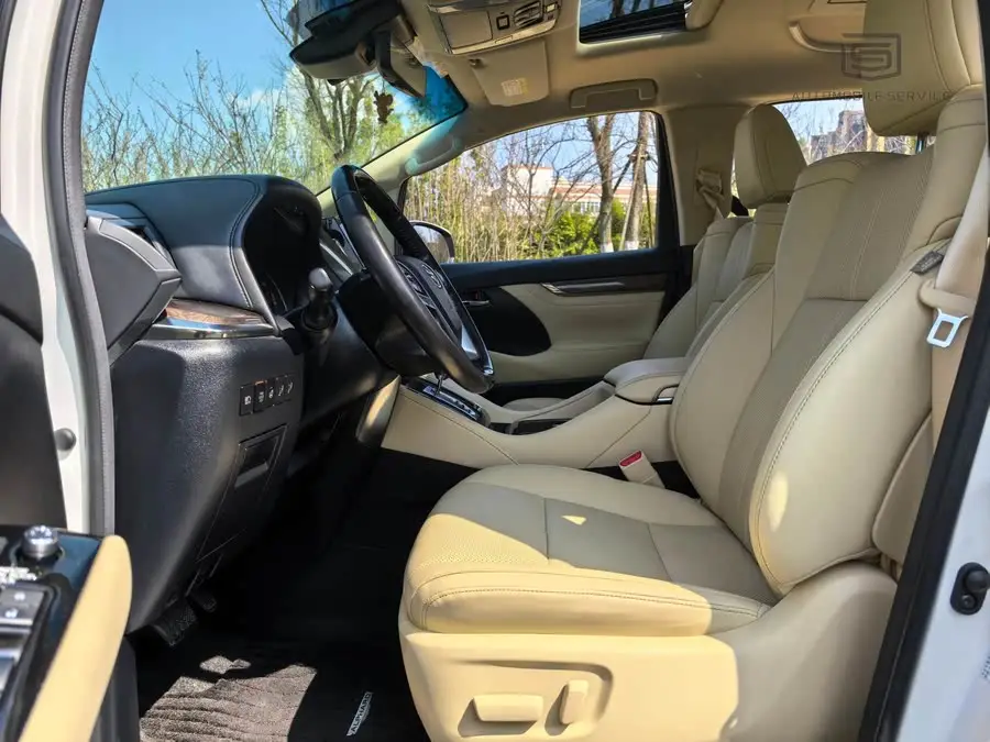 ألفارد 2021 هايبرد 2.5 لتر بريميوم إديشن