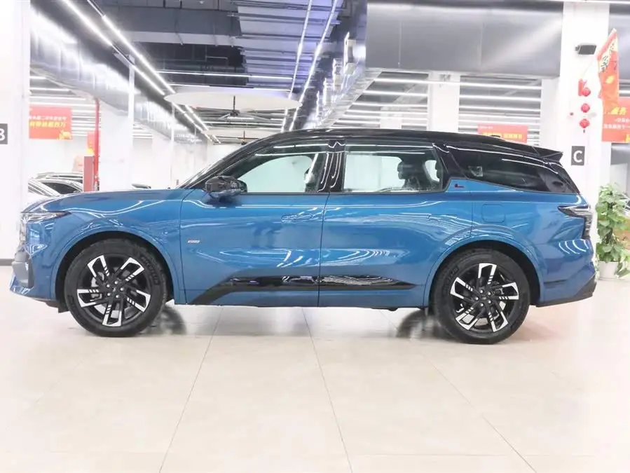 2023 Ford Edge Edge L 2.0T EcoBoost E Hybrid AWD Seven-Seater STLine