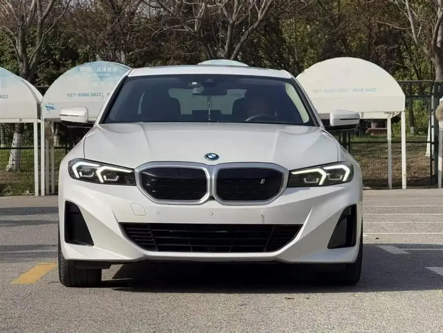 BMW i3 2022 eDrive 35 L