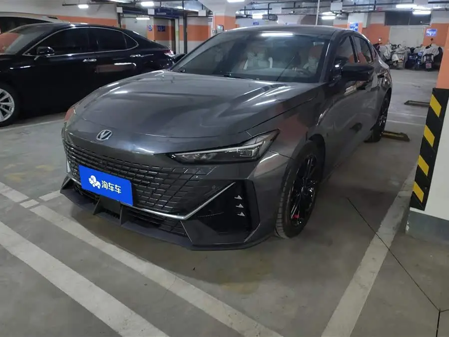 Changan UNI-V 2022 1.5T Premium