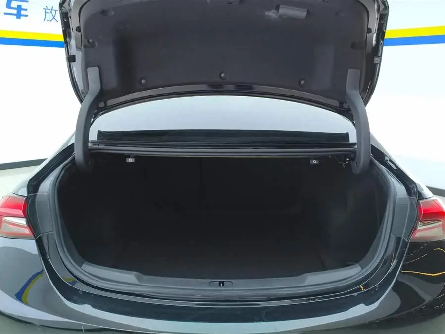 بويك لاكروس 2022 552T الفاخرة