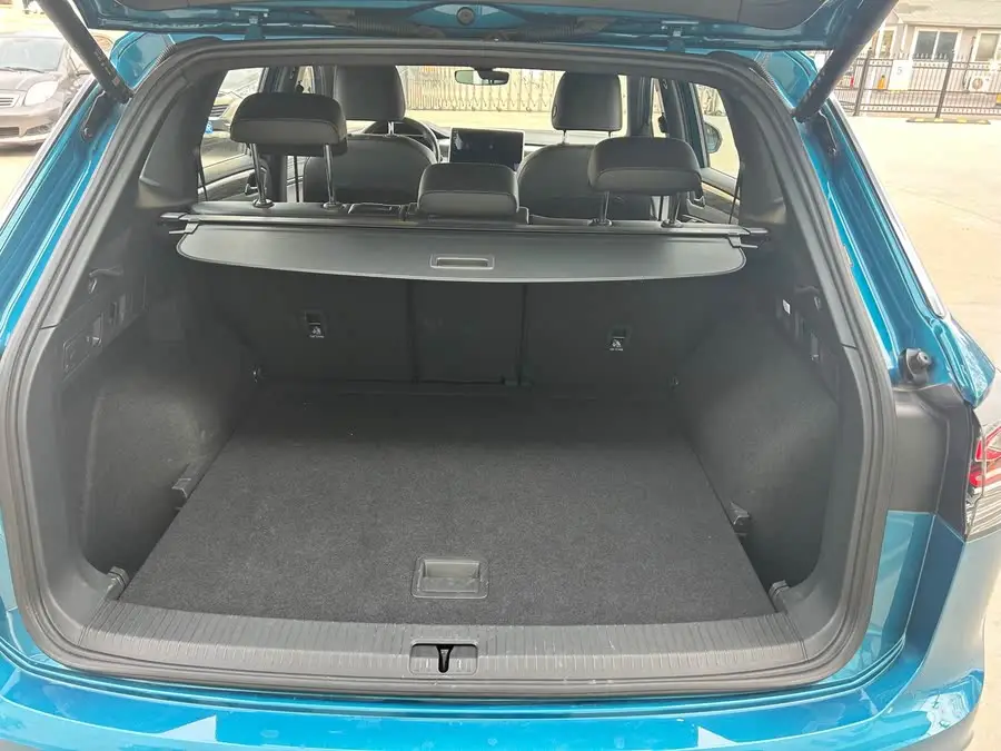 تايرون 2023 380TSI دفع رباعي R-Line Pro النسخة الذكية