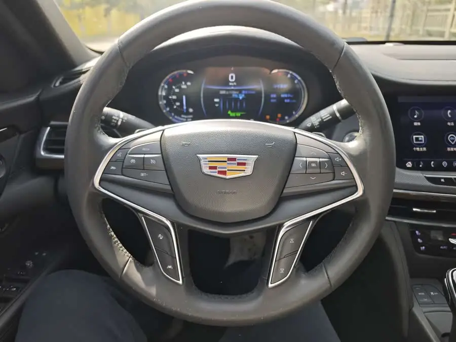 كاديلاك CT6 2021 28T فاخرة