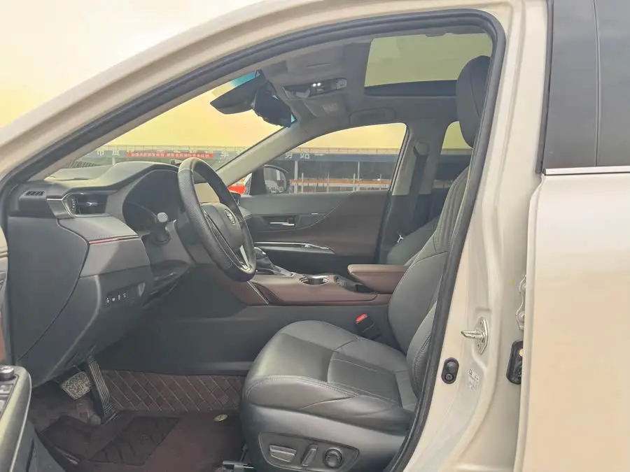 Lingfang HARRIER 2022 Model Dual Engine 2.5L CVT AWD Premium Edition