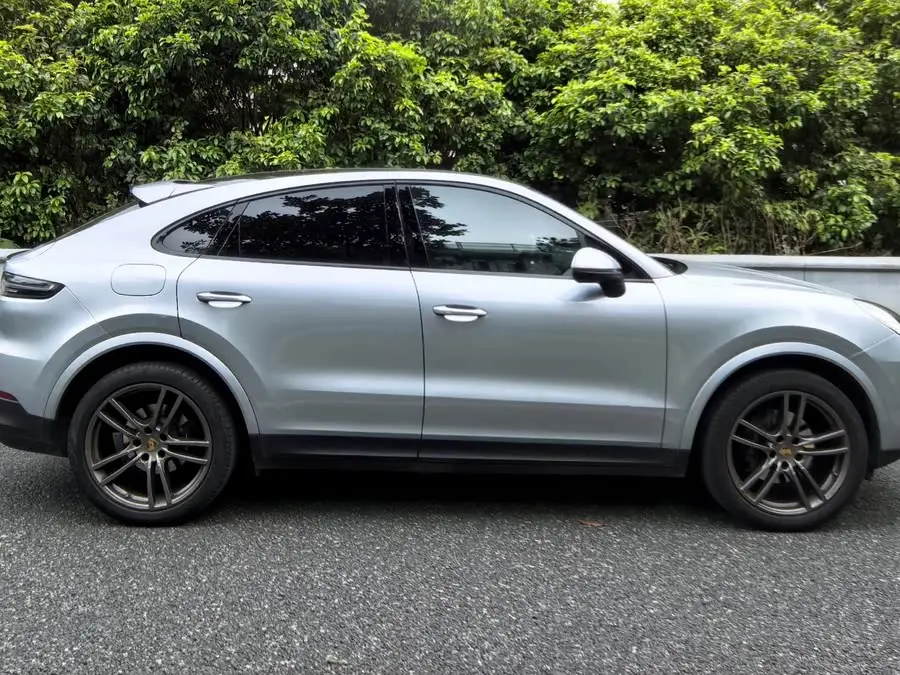 2022 Cayenne Cayenne Coupé 3.0T Platinum Edition