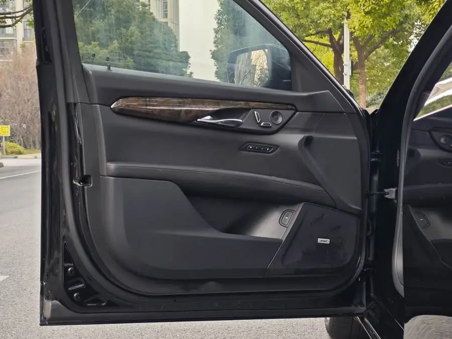 كاديلاك CT6 2022 28T فاخرة